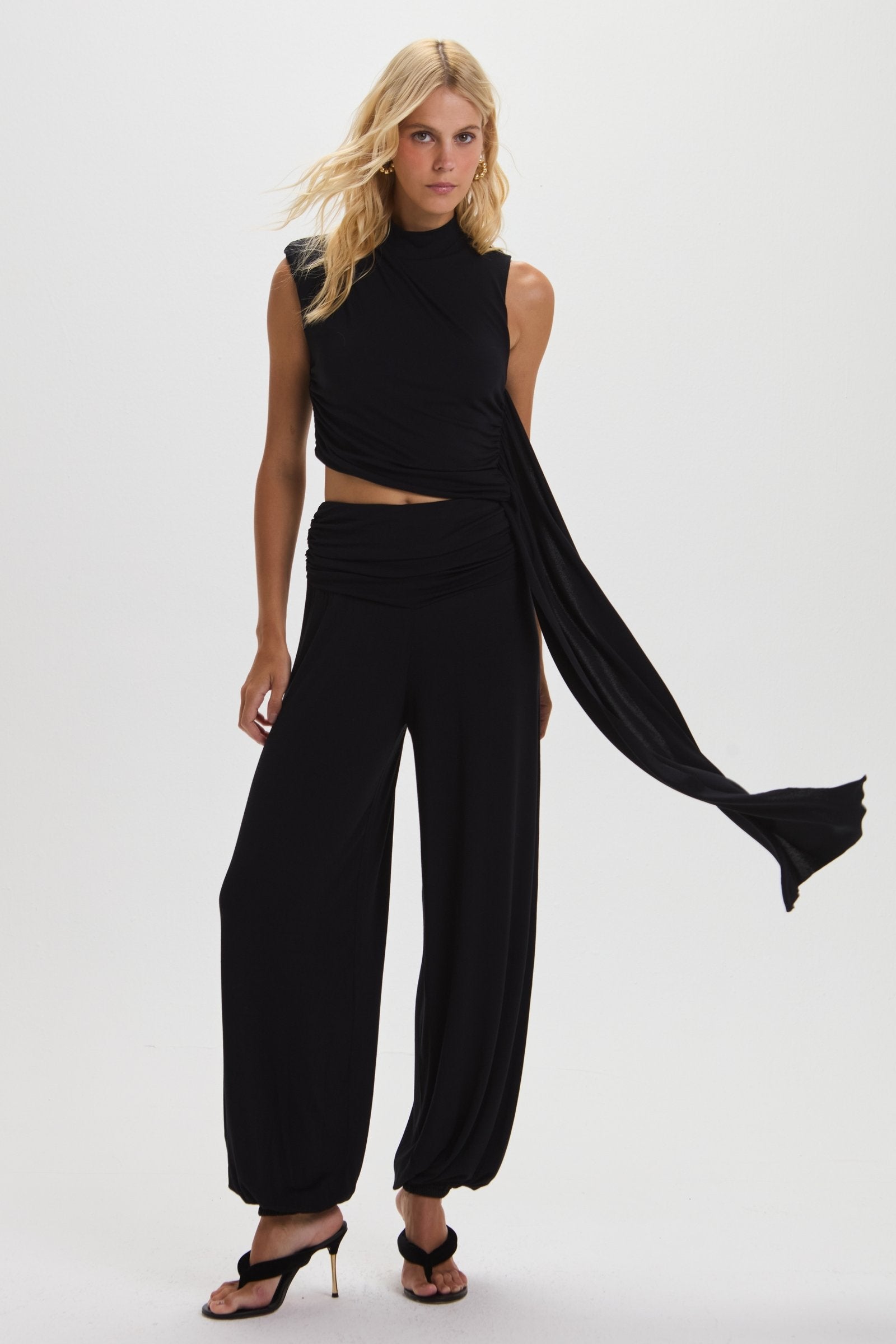 Blusa Manoela Negra Leblog