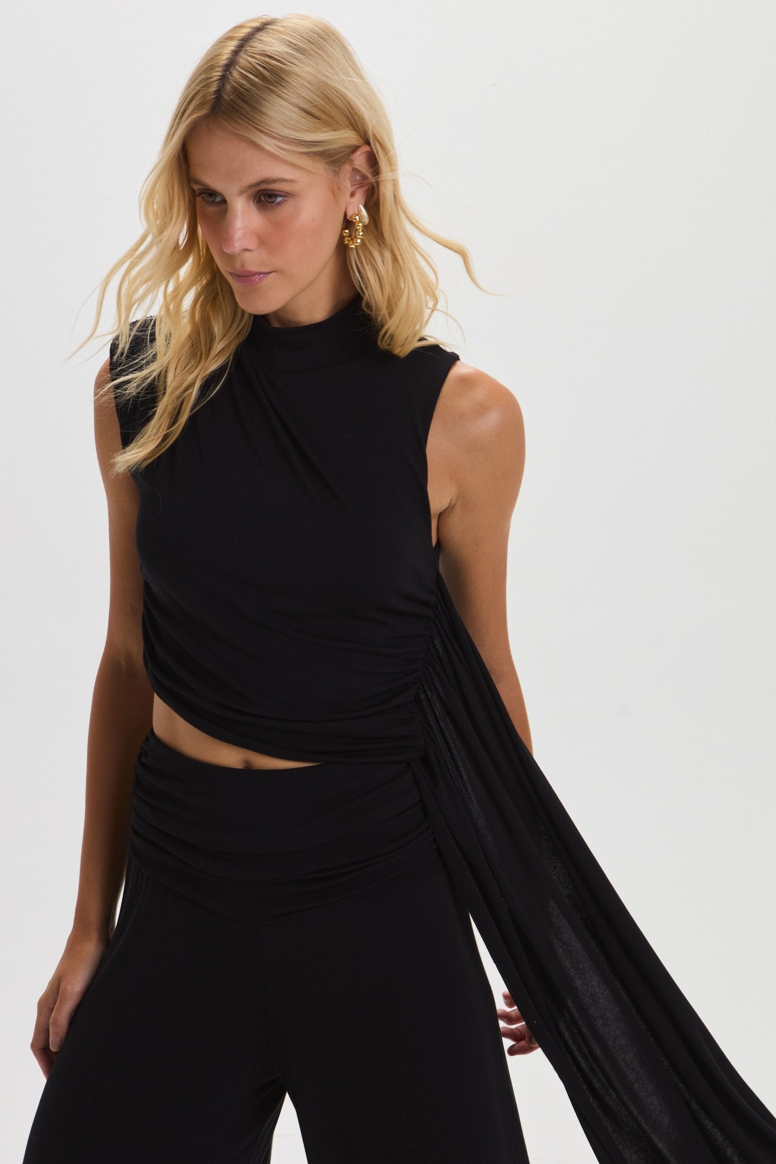 Blusa Manoela Negra Leblog
