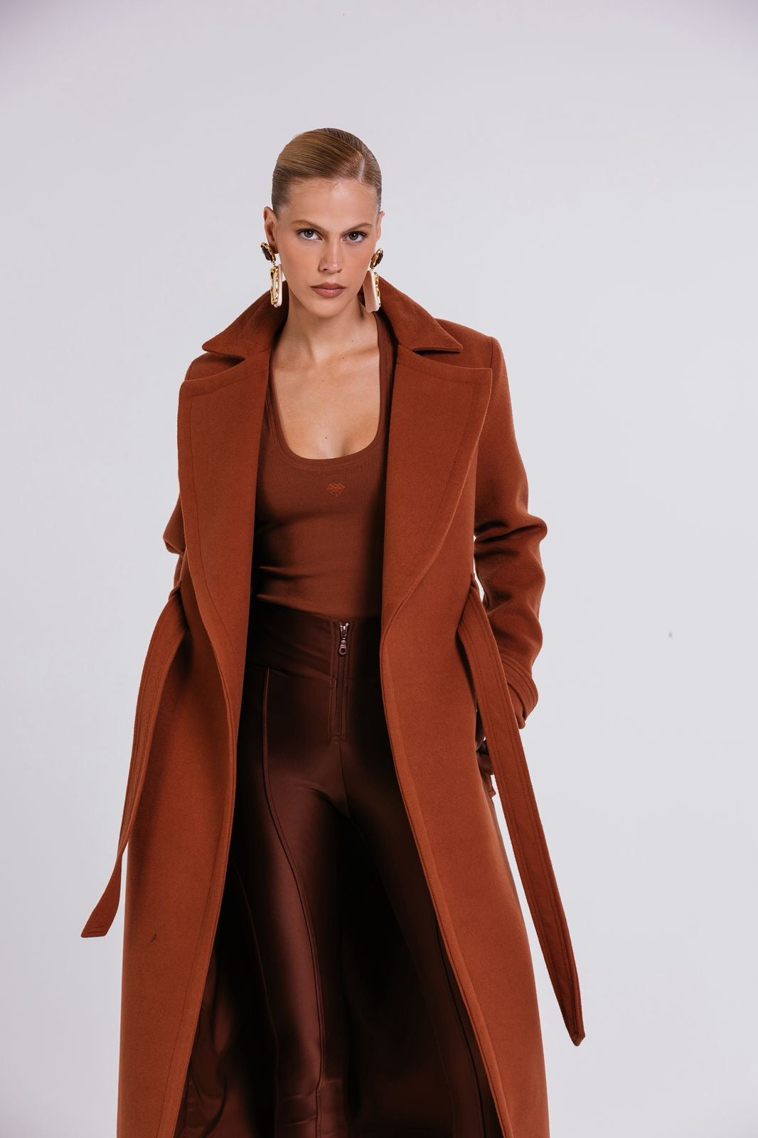 Abrigo Luana Chocolate Charth