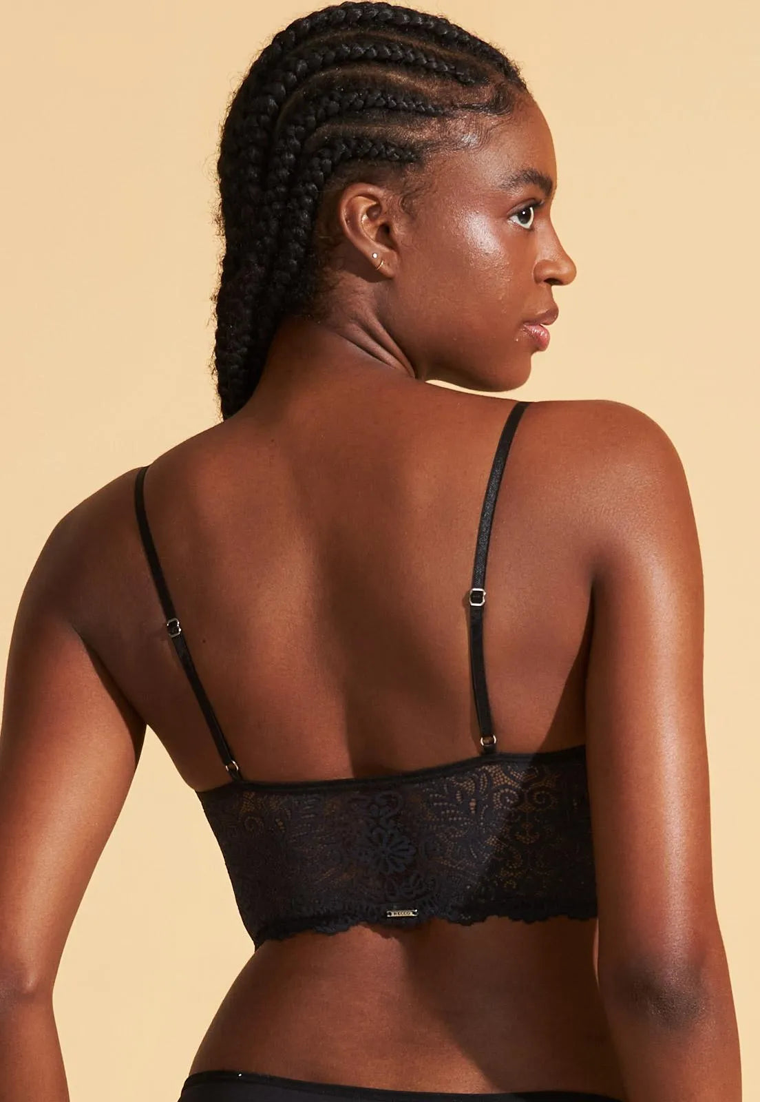 17814 - Sostén Top sin Copa y sin Aro de Tul y Encaje Negro Recco