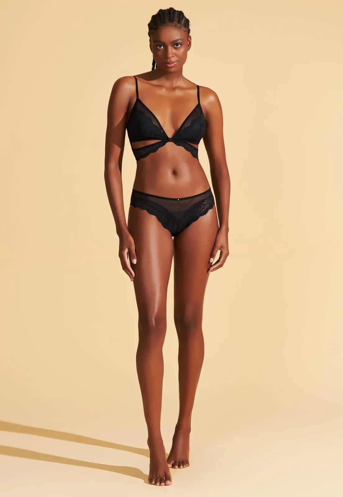 17814 - Sostén Top sin Copa y sin Aro de Tul y Encaje Negro Recco