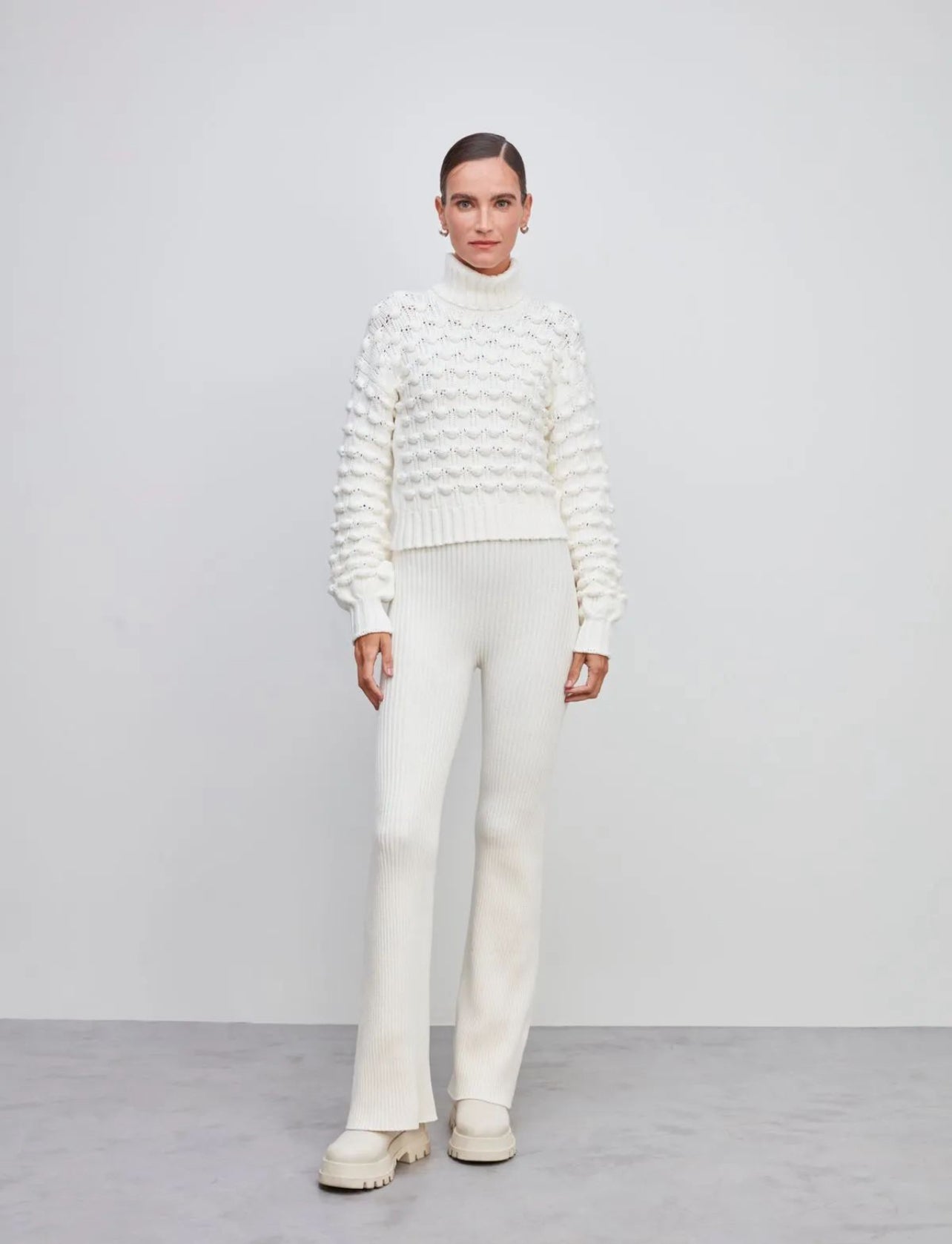 12450 - Sweater Cuello Alto Off