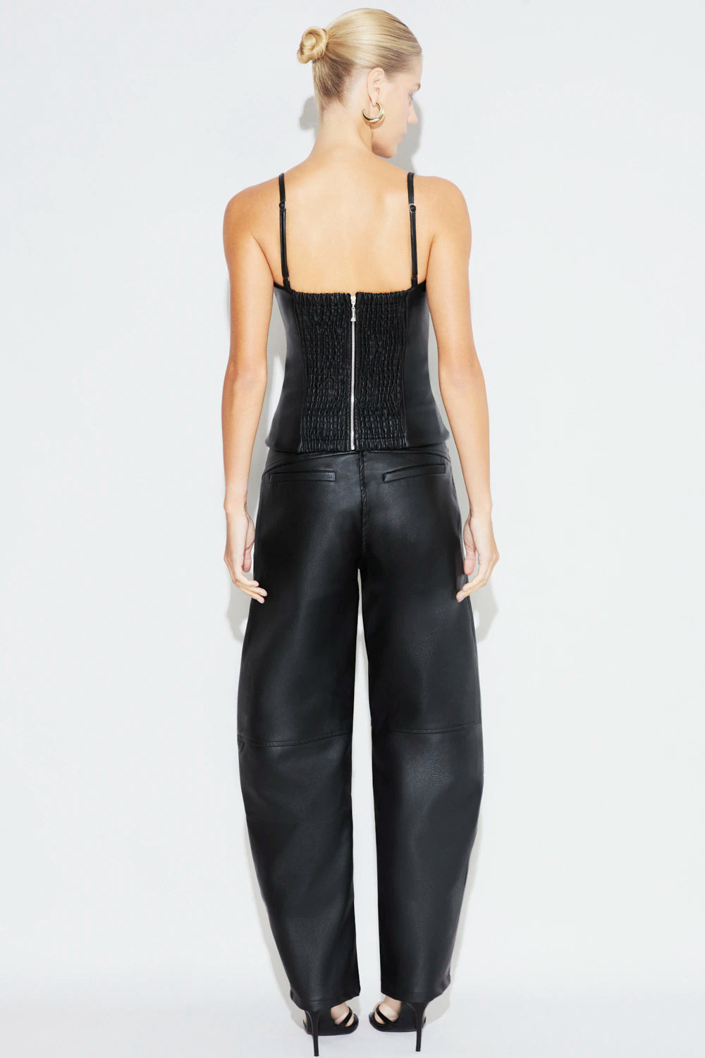 Top Adri Cuero Pu Negro Rock Lola