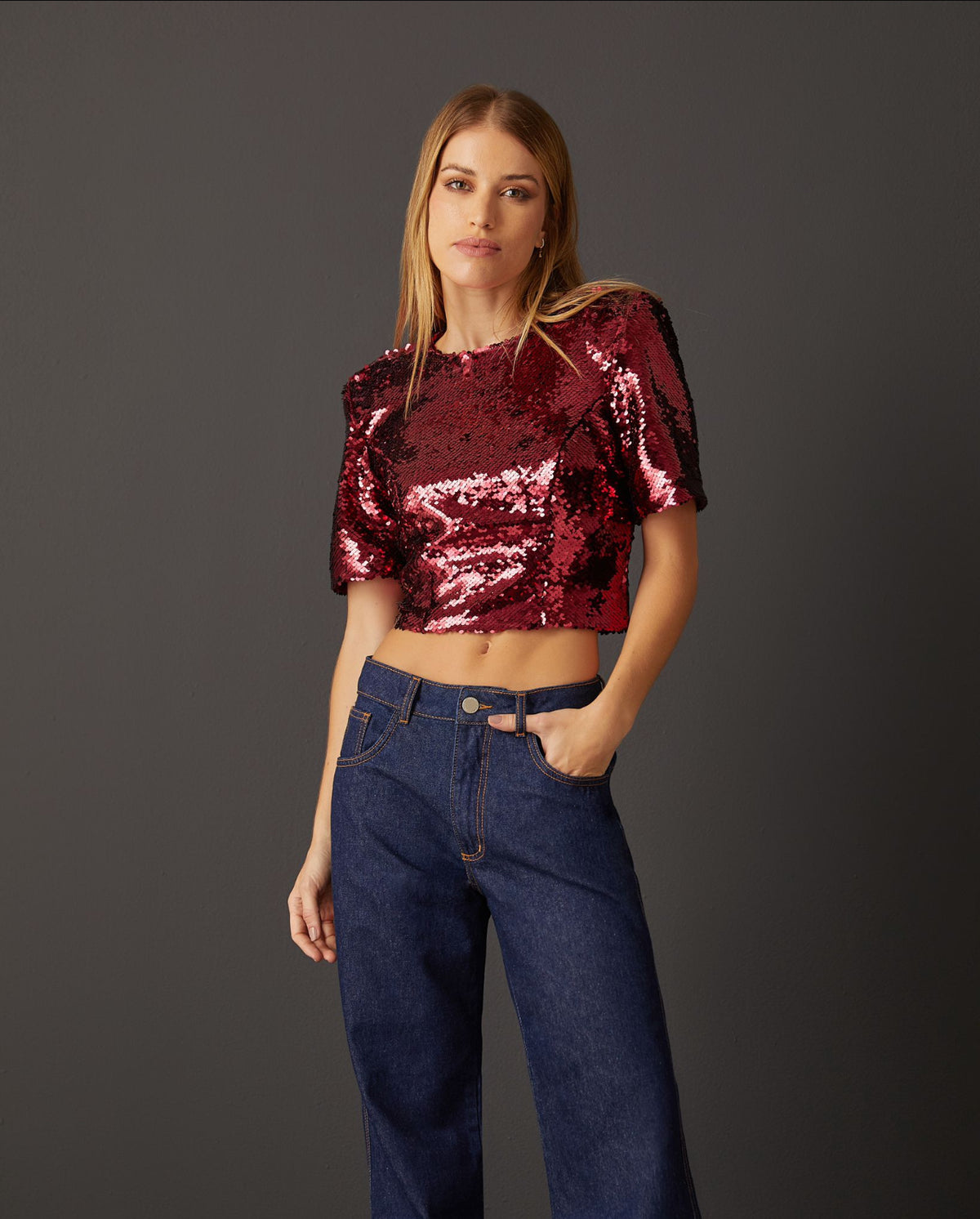 Cropped Alice Iorane