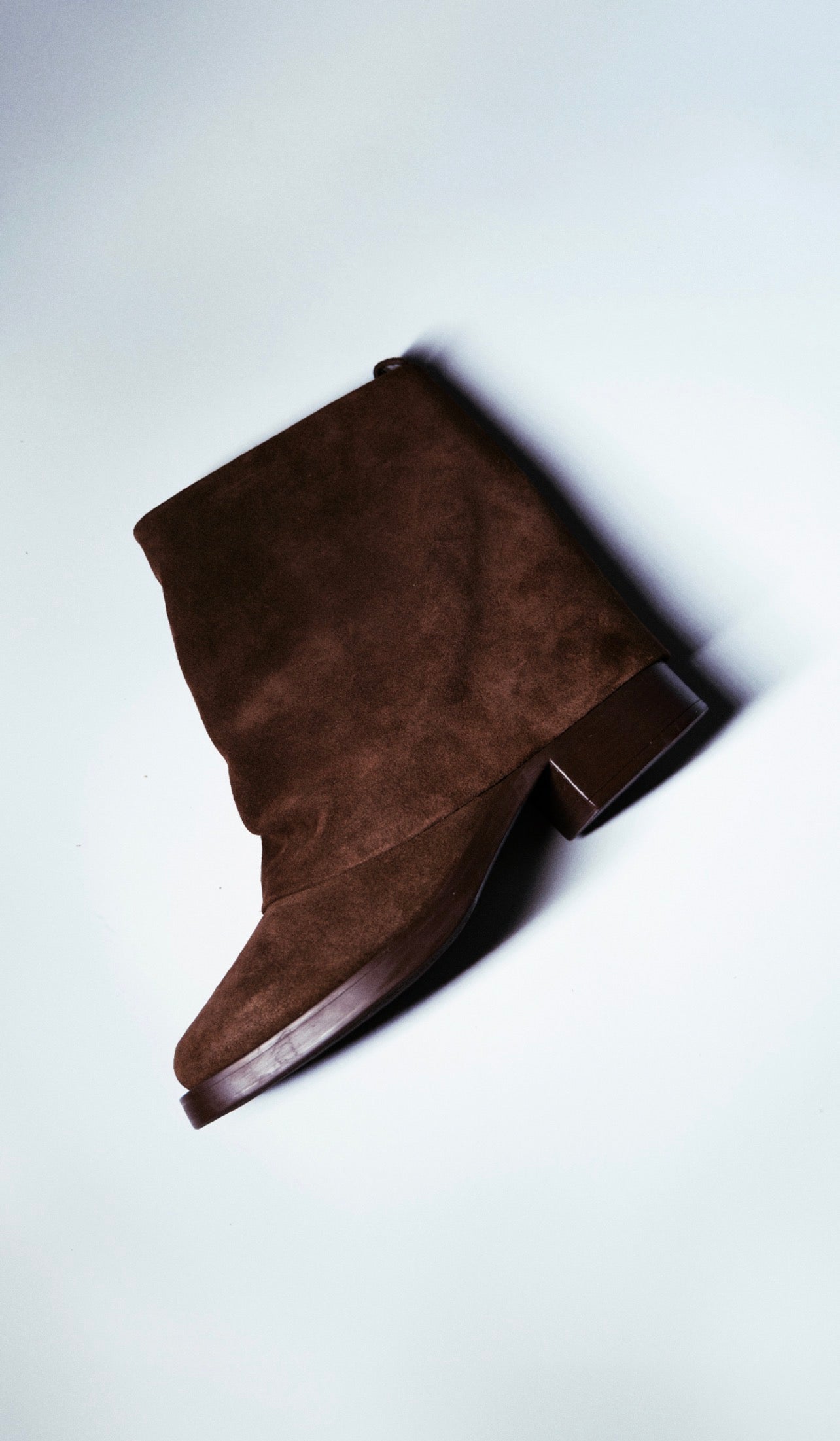 Bota Caña Sobrepuesta Corta Gamuza Marrón Café Caña Luiza Barcelos