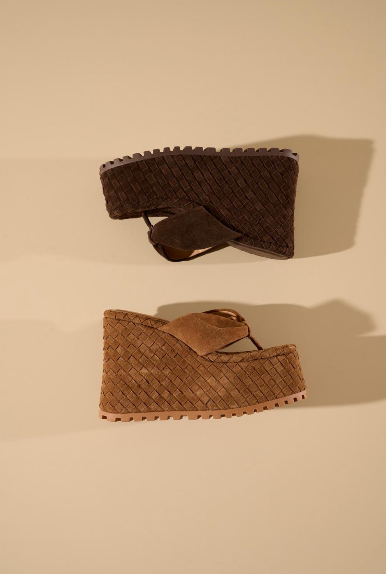 Sandalia Plataforma Alta Camuza Marron Luiza Barcelos - 116