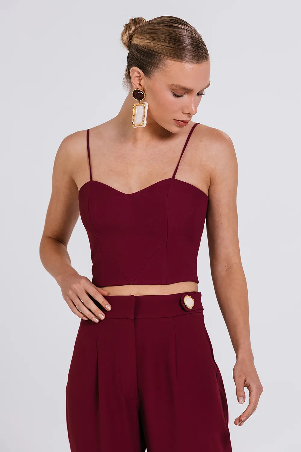 Top Elana Burdeo Charth