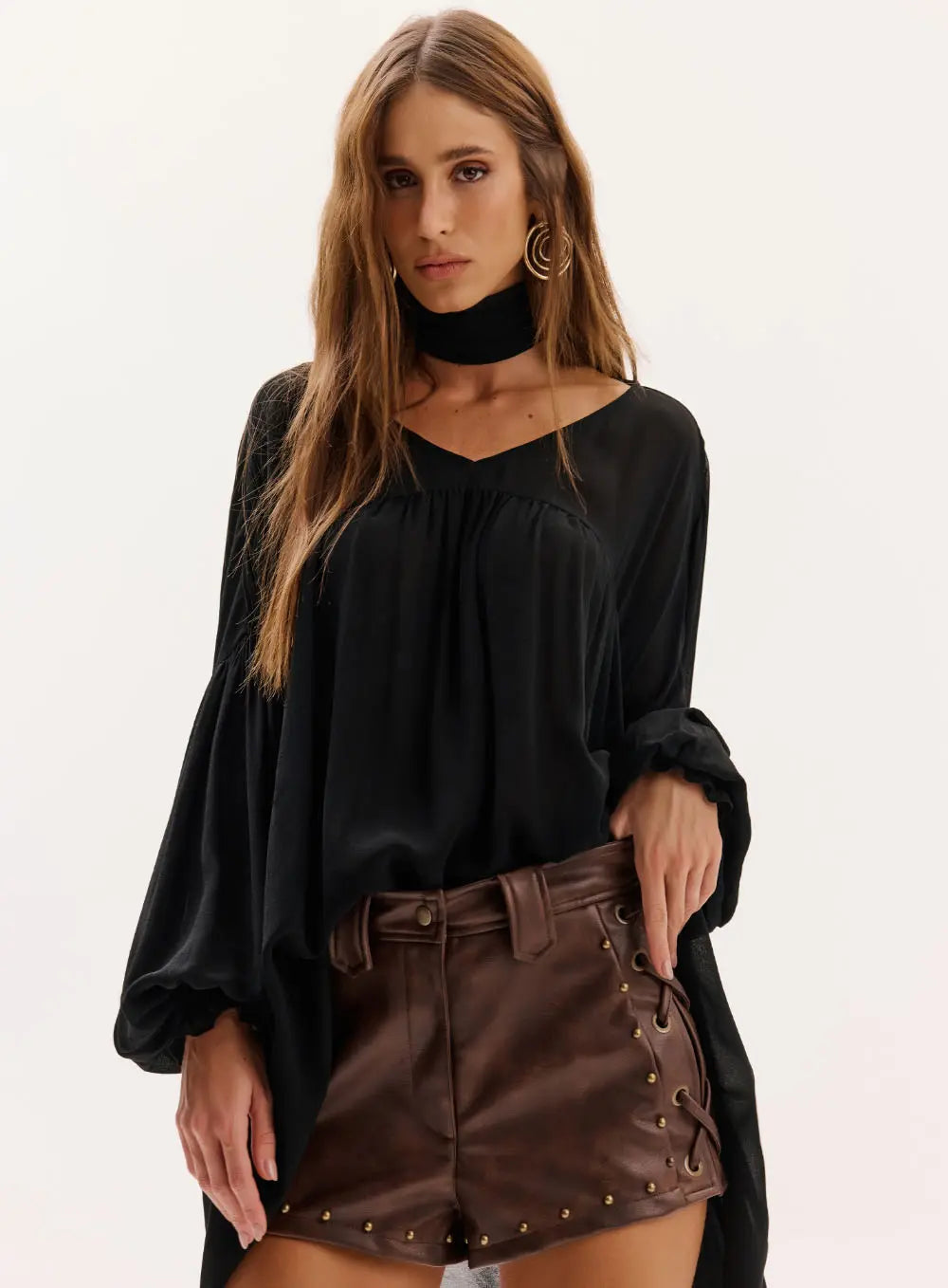 Shorts Bordado Marron Oasis