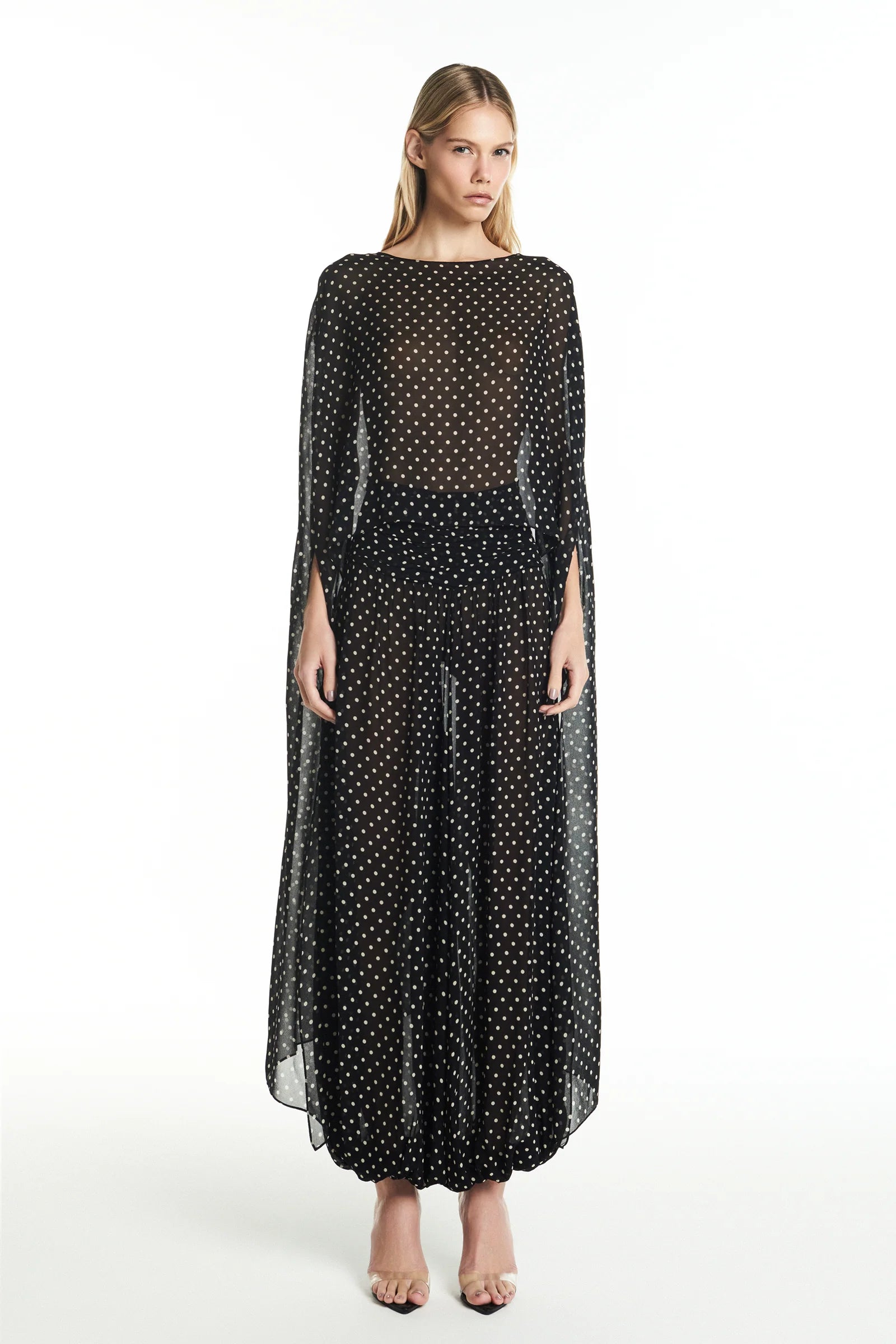 Capa Mullet Georgette Lunares Negro TIG