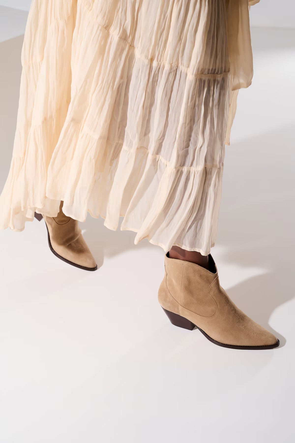 Bota Western Cano Corto Gamuza Fendi LB - 231