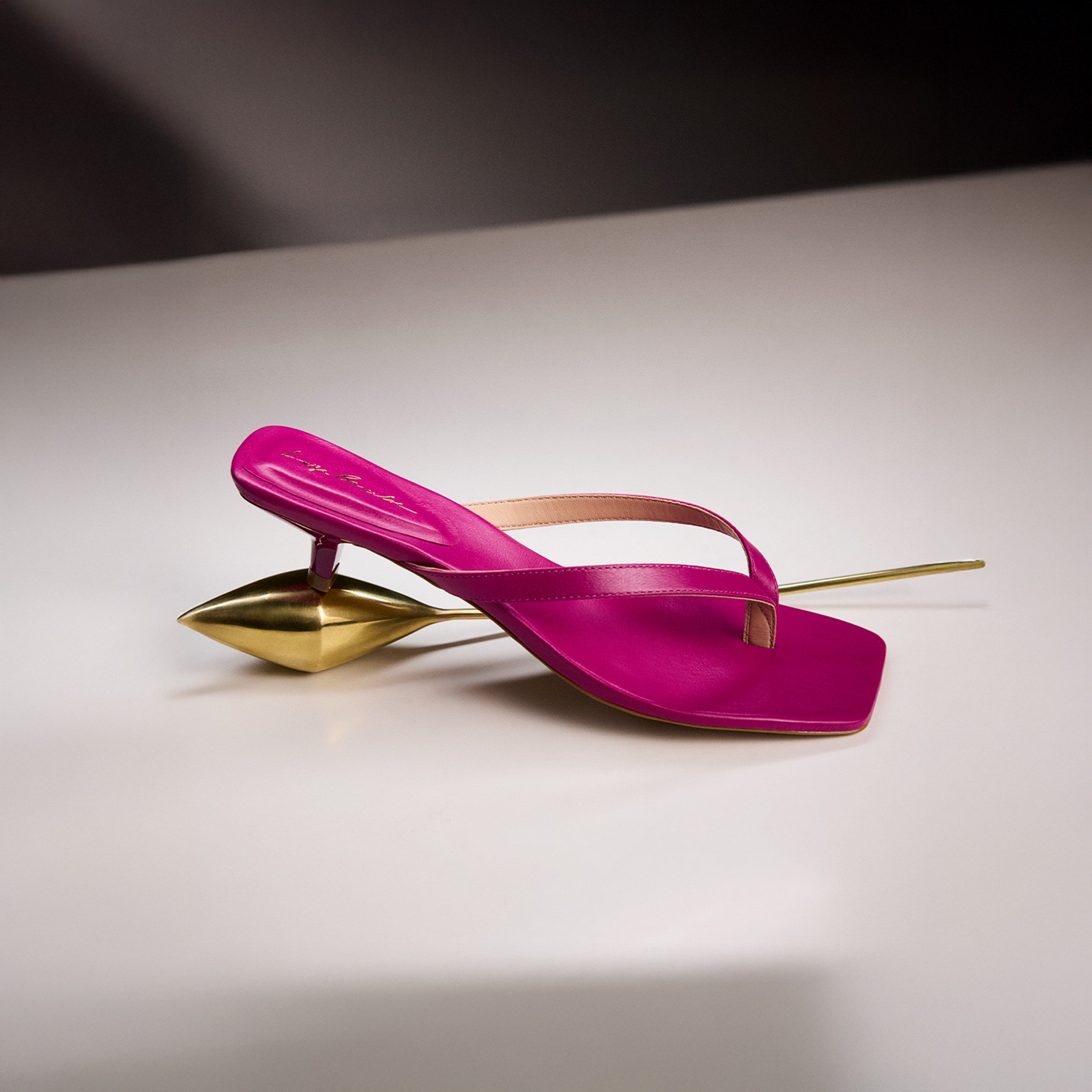 Sandalia Cuero Dedo Baja Rosa Magenta Luiza Barcelos - 134