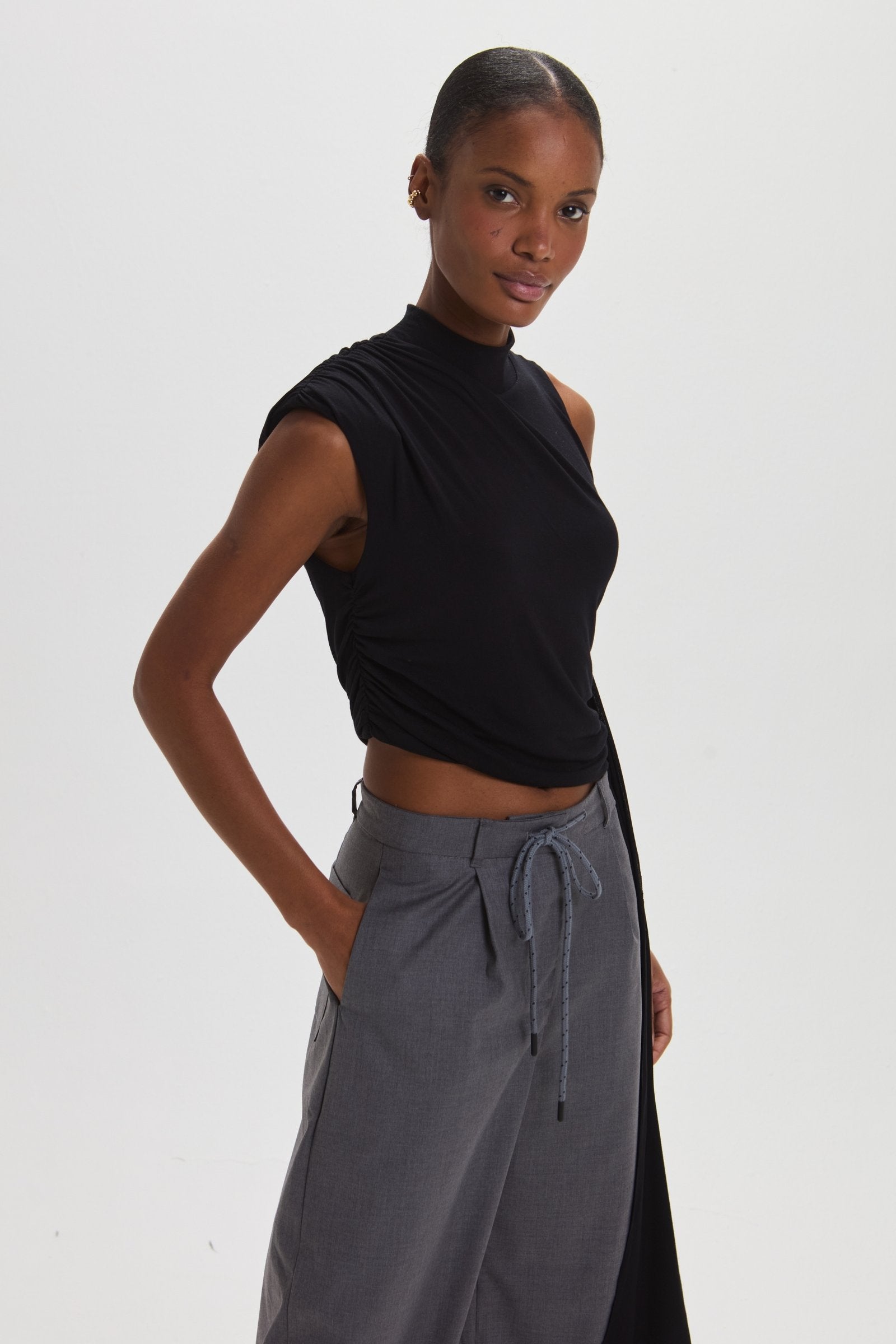 Blusa Manoela Negra Leblog