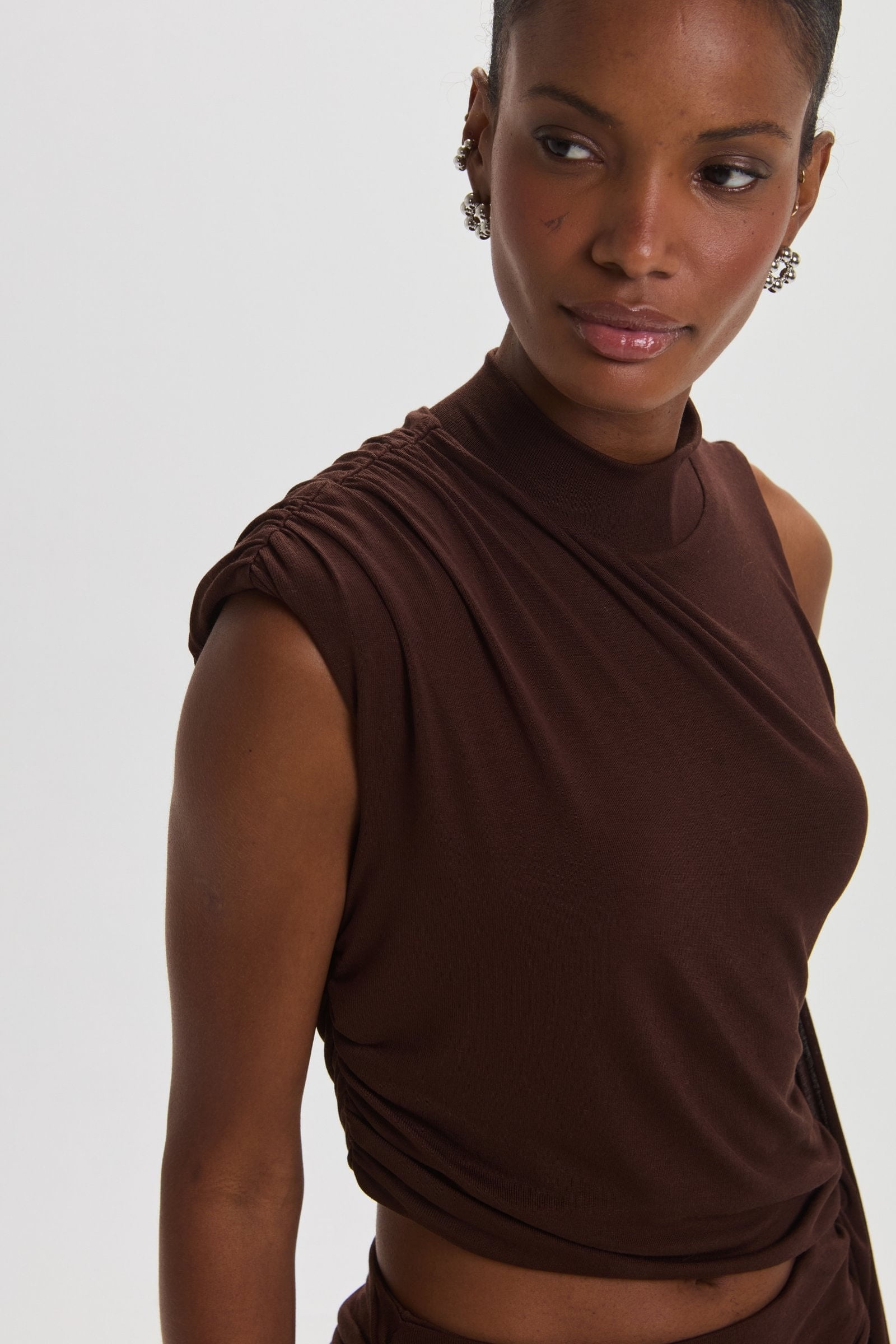 Blusa Manoela Marron Leblog