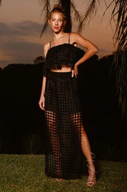 Cropped Negro CH