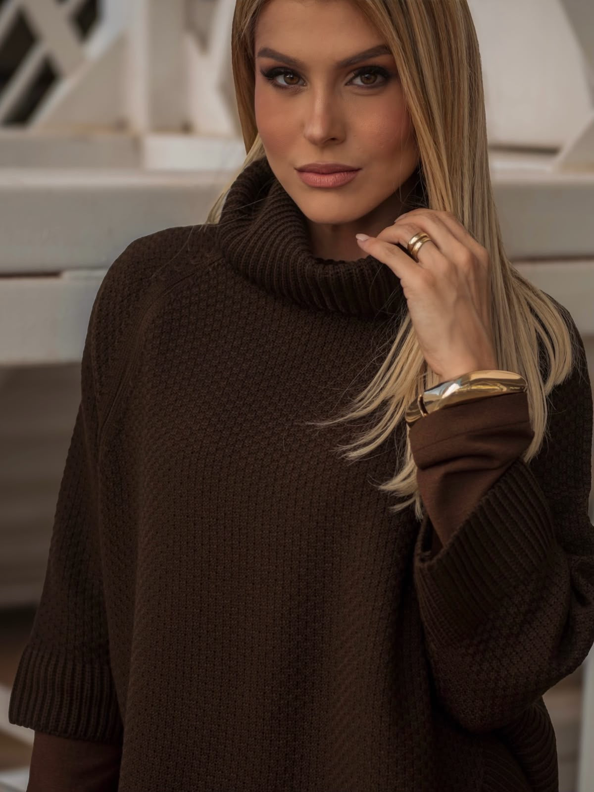 Poncho Gisele Tejido Marron Fofola
