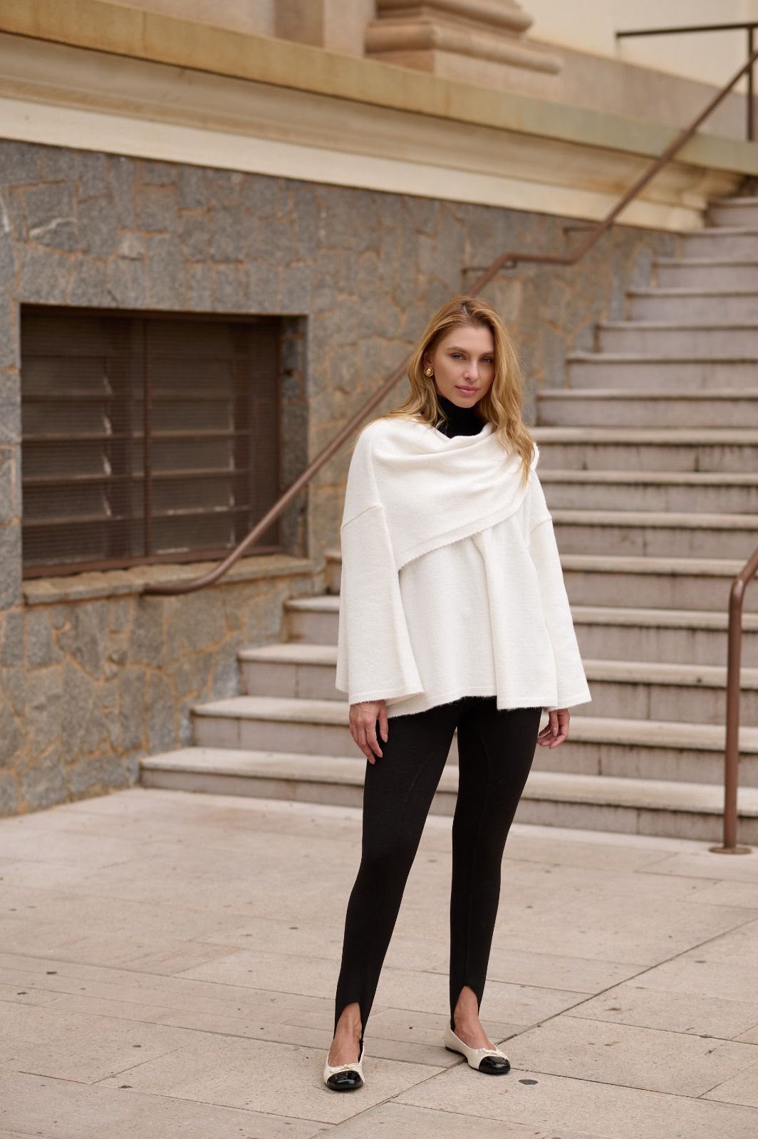 Poncho Marilia Tejido Blanco Fofola