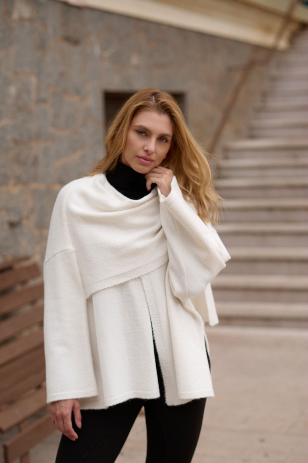 Poncho Marilia Tejido Blanco Fofola