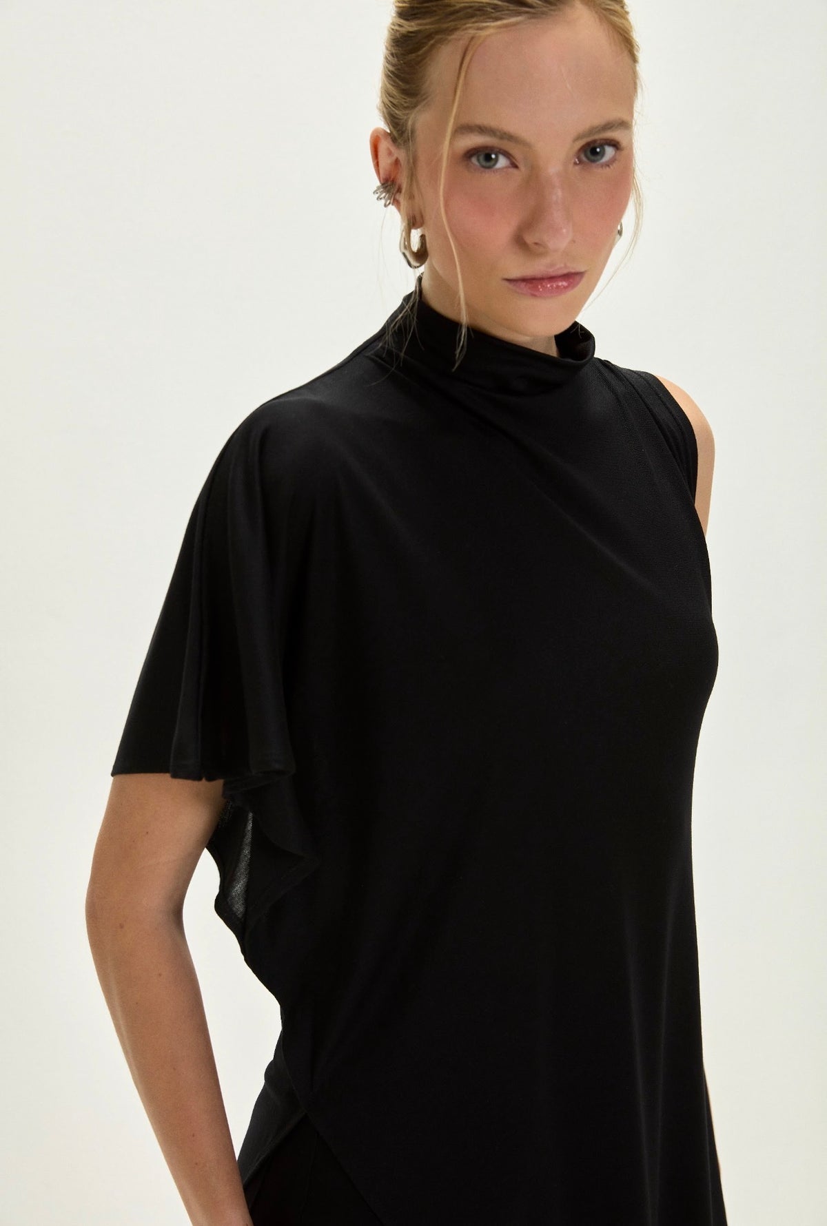Blusa Mariela Negra Leblog