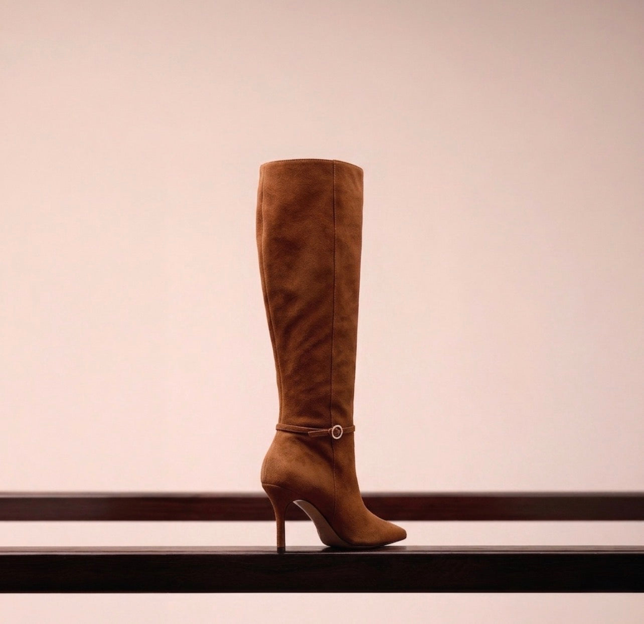 Bota Caña Alta Gamuza Caramelo LB - 202
