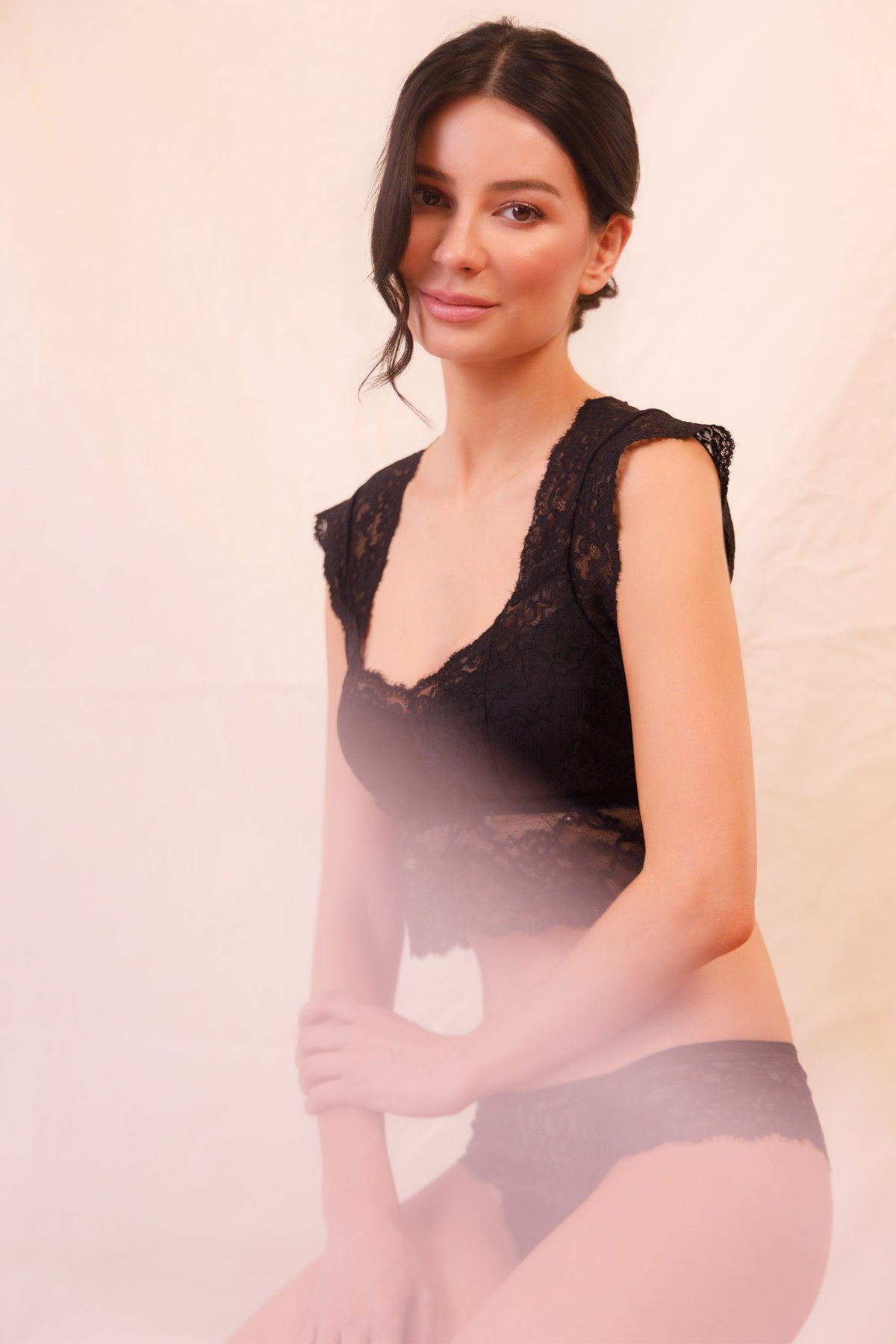 Top Sofia Encaje Negro Lasso